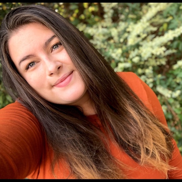 Meet your Posher, Jessica - Picture 1 of 1